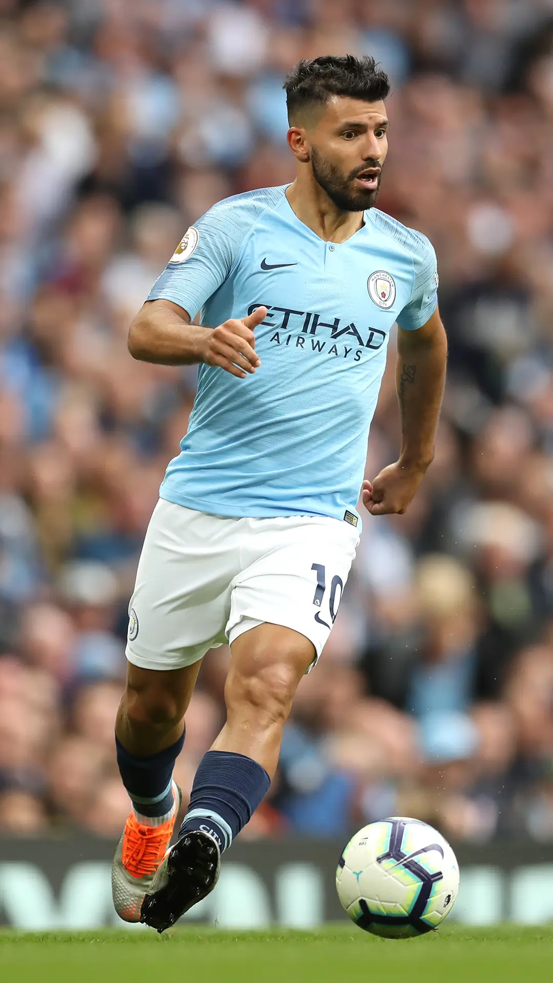 单刀直入的阿奎罗