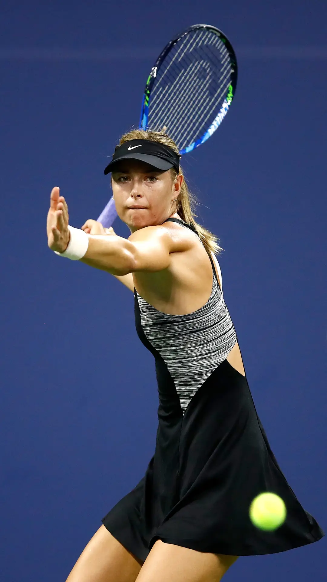 美貌与球技并存的莎娃