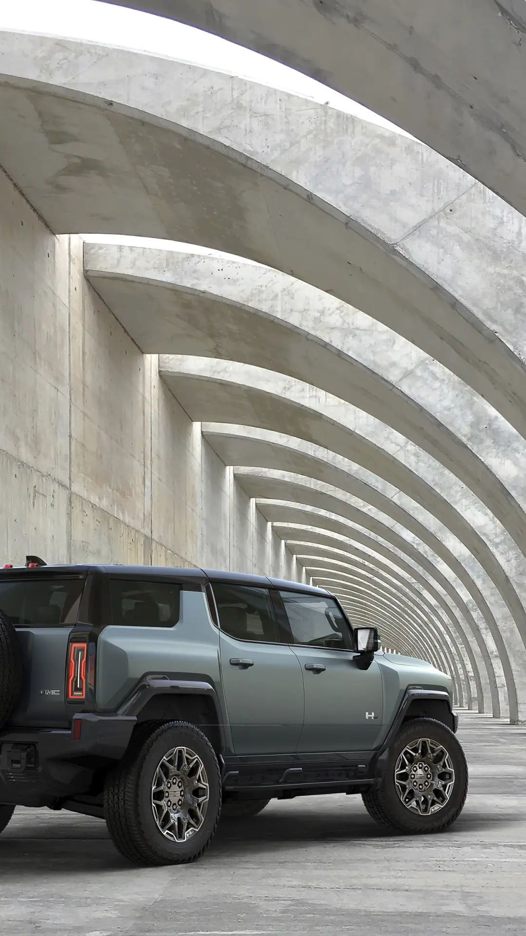 能横着开的电动悍马