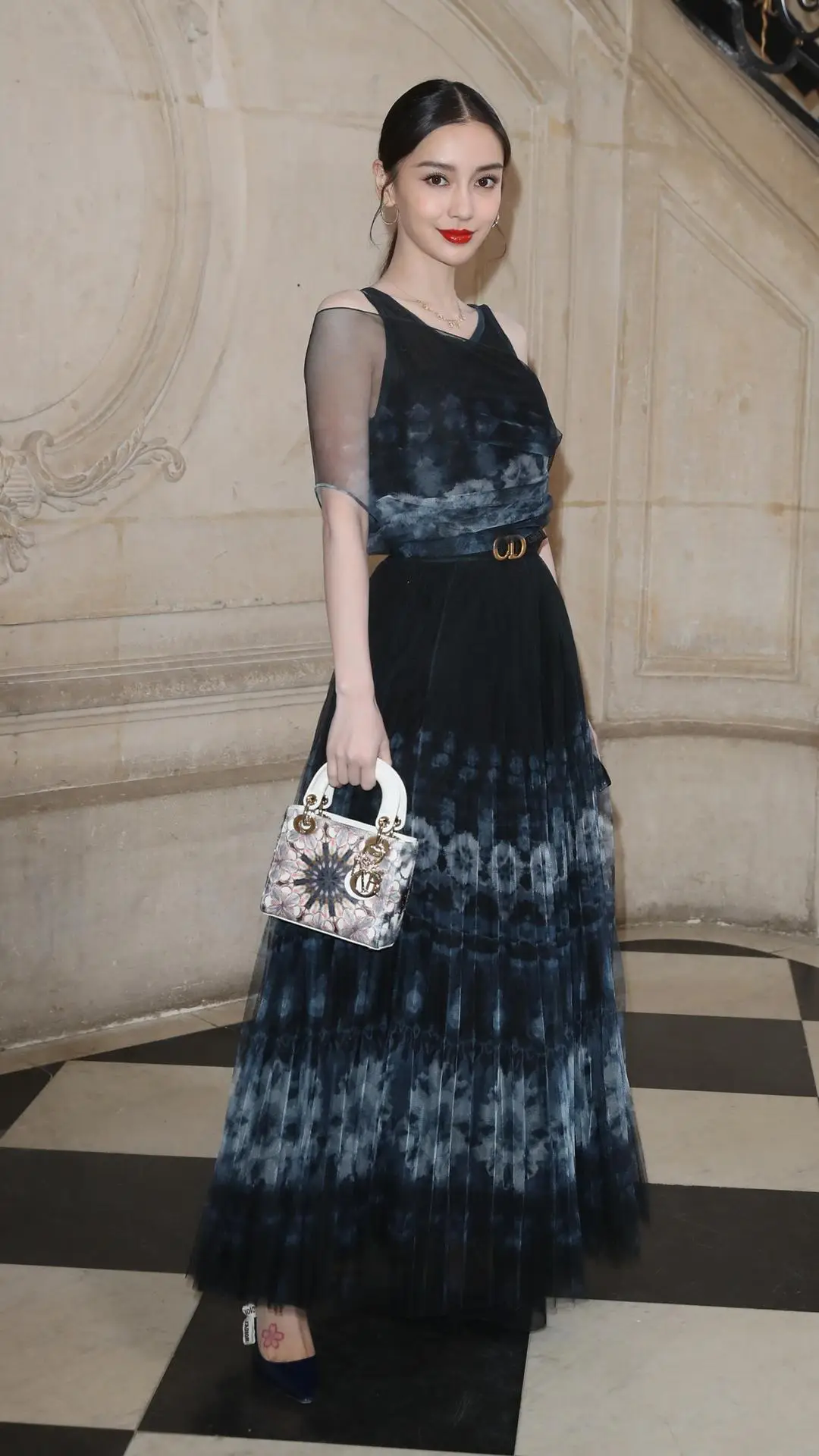 杨颖 生图美过精修图 - Screenshot 1